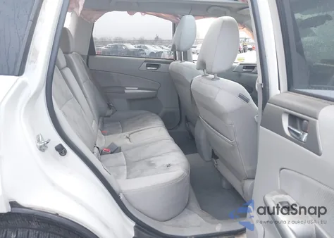 2010 Subaru Forester 2.5X Premium из США, поврежденный, VIN JF2SH6CC8AH743083